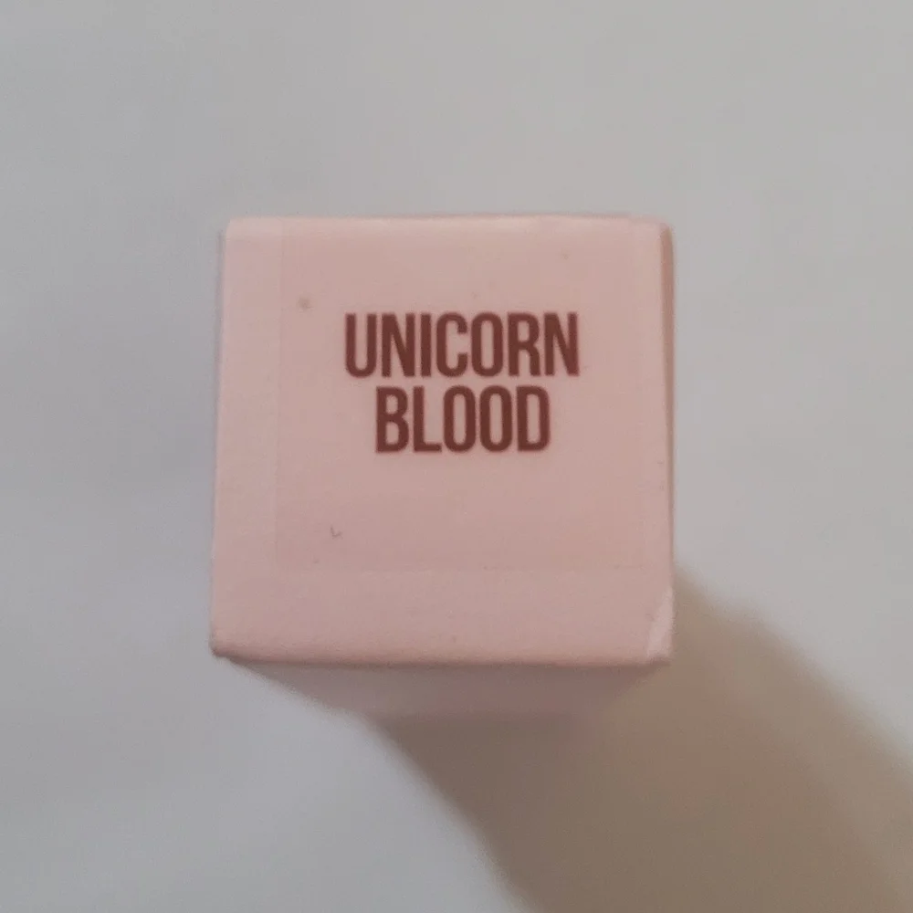 Jeffree Star Velvet‎ Trap Lipstick Unicorn Blood